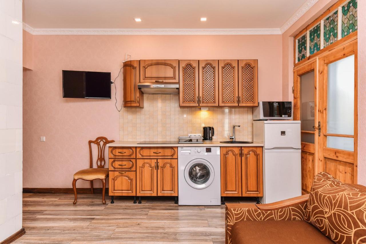 Villa Victoria Ventspils Buitenkant foto