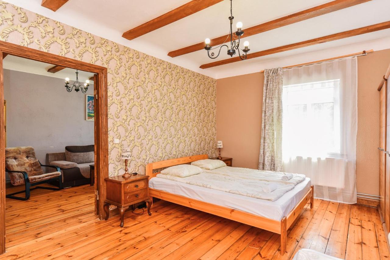 Villa Victoria Ventspils Buitenkant foto