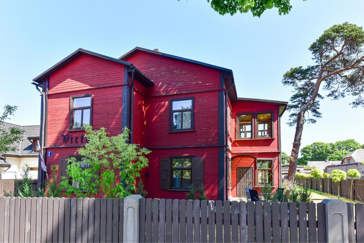 Villa Victoria Ventspils Buitenkant foto