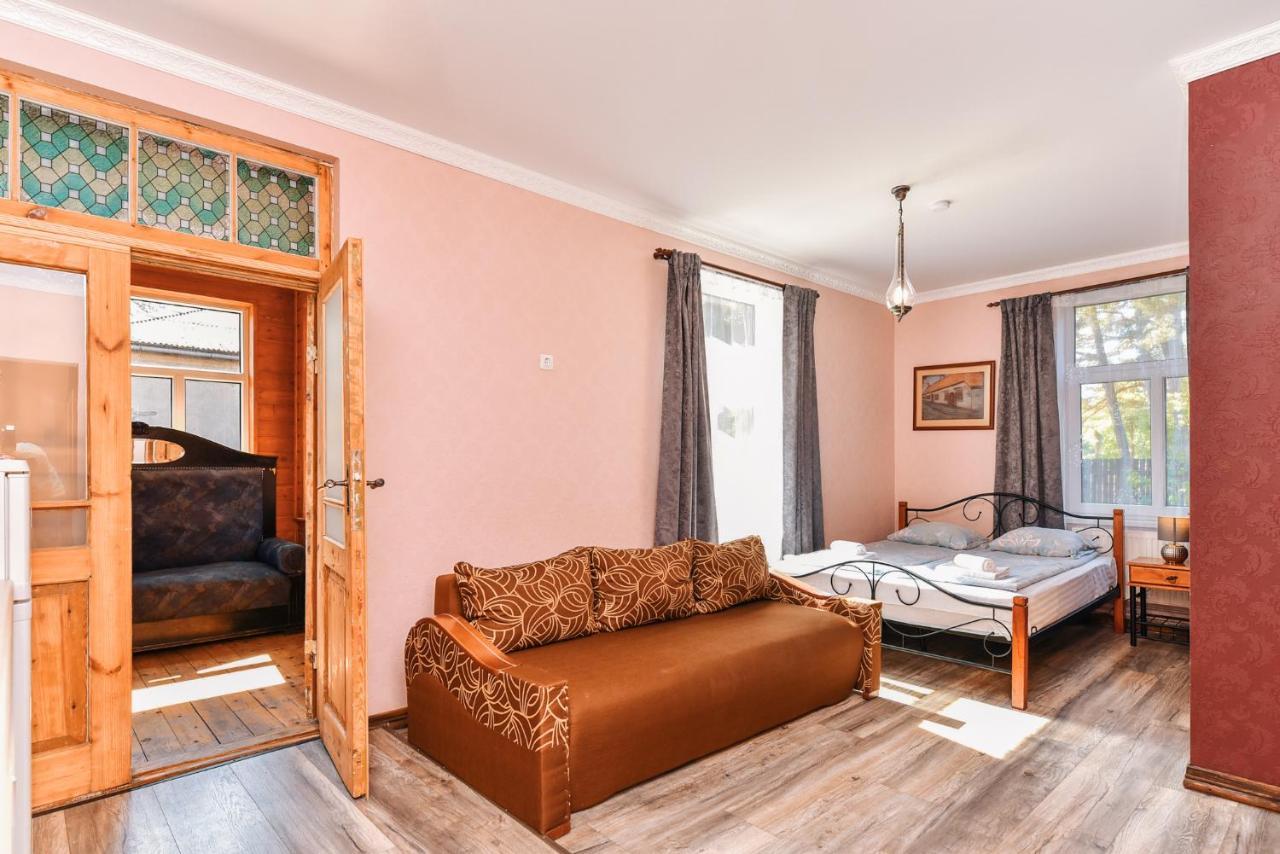 Villa Victoria Ventspils Buitenkant foto