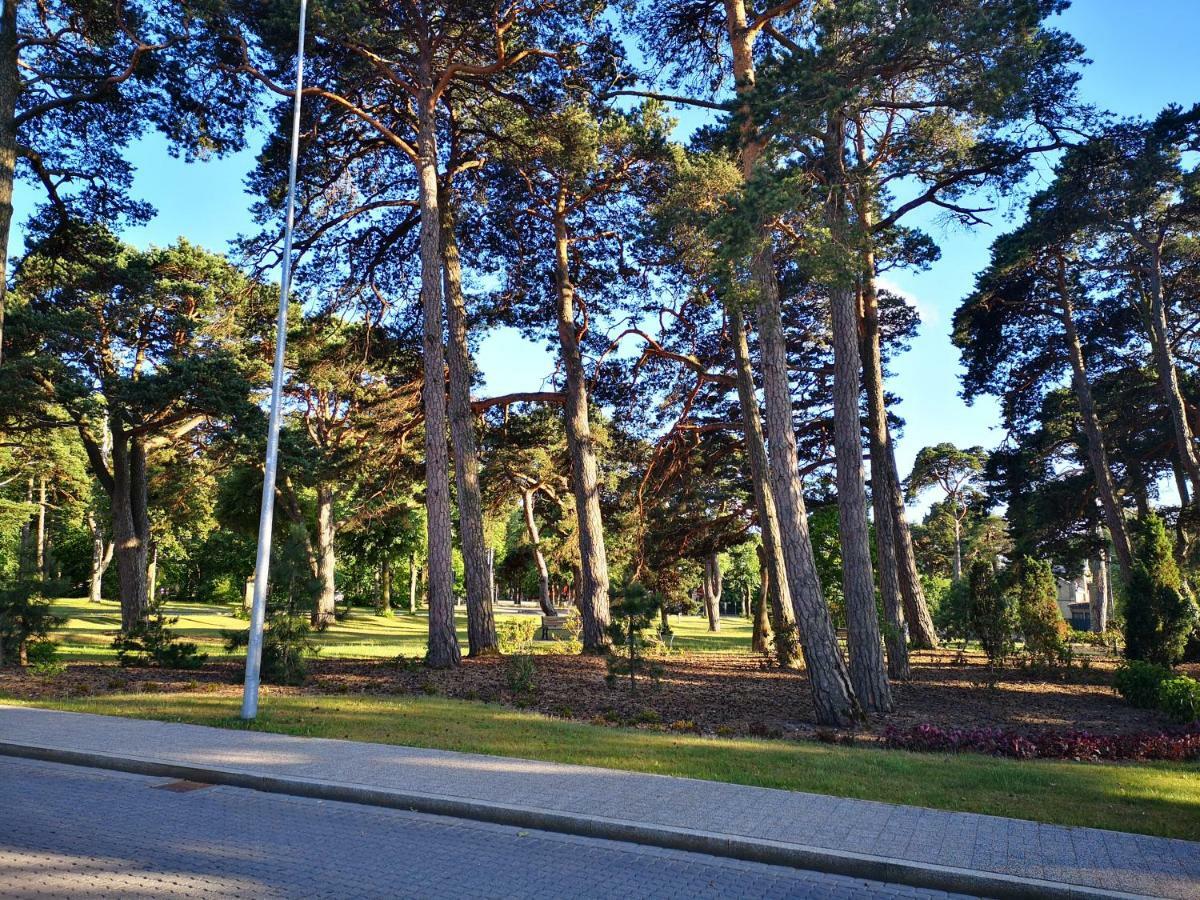 Villa Victoria Ventspils Buitenkant foto