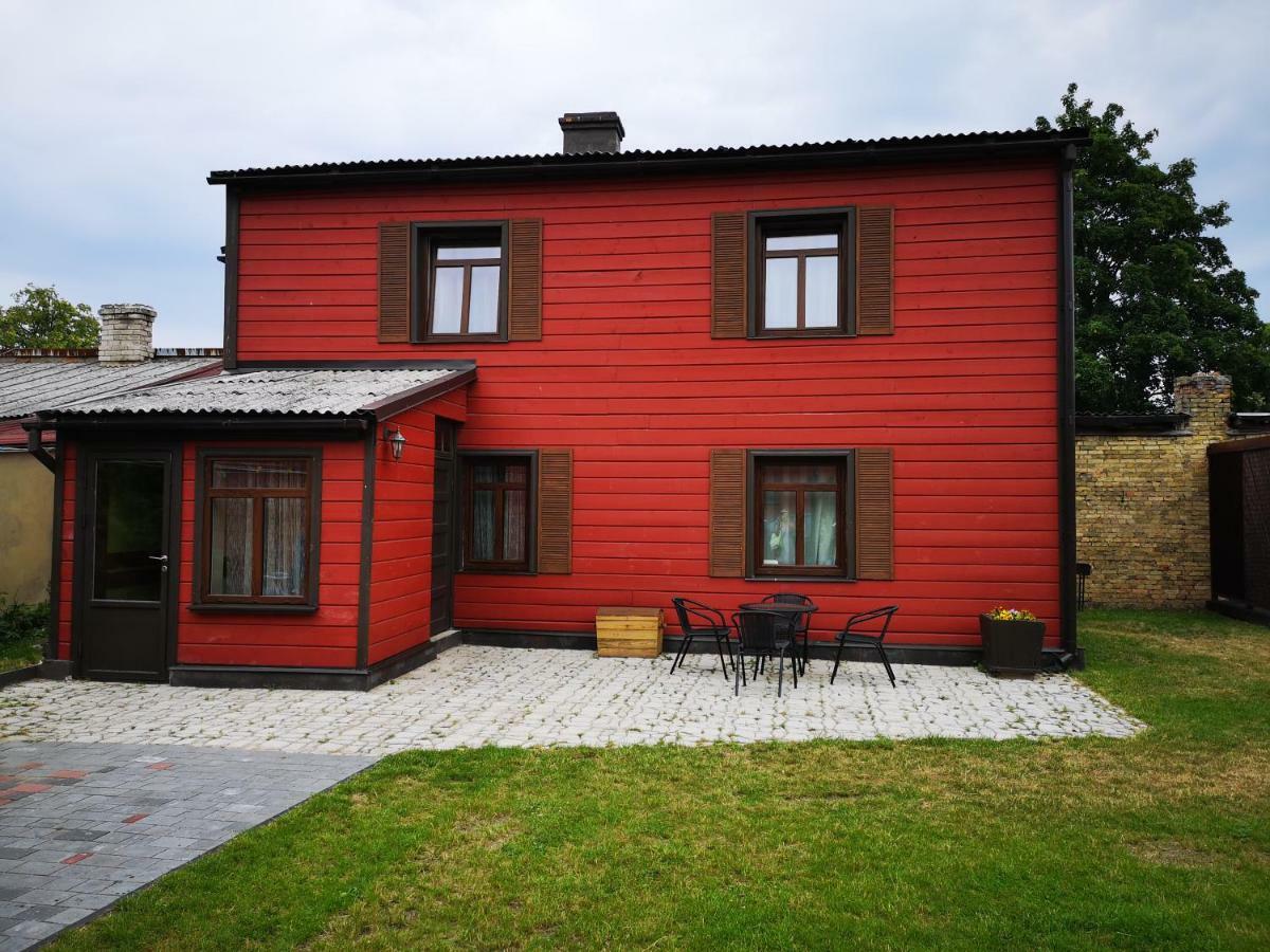 Villa Victoria Ventspils Buitenkant foto